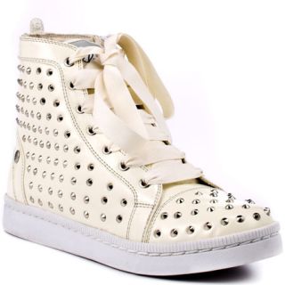 Akivaa Stud   White Pat   69.99