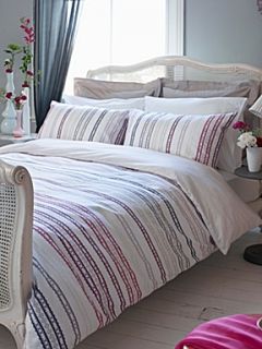 Kingsley Lola bed linen in berry   