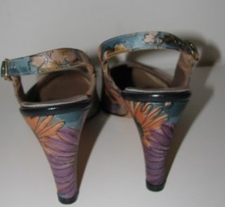 Abstract Floral Hand Painted Vintage 70s Larose Pumps 7