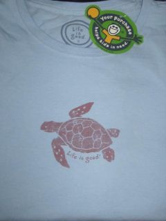 Life Is Good SS Essential Sea Turtle on Sky Blue Women