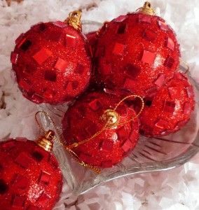 12 High Gloss Patriotic Lipstick Red Glass Ball Feather Tree Christmas