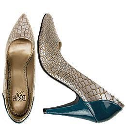 BKE Sole Mabel Metallic Shoe Size 6 1 2 Pointed Toe Faux Leather