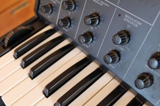 Korg MS 10 Vintage Monophonic Analog Synthesizer