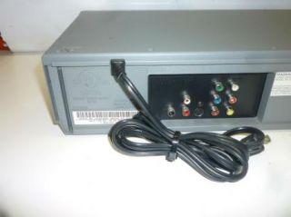 Magnavox Model DV200MW8 DVD Player VCR Combo