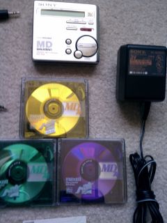 RARE Sony MZ R70 MD Walkman Portable MiniDisc Recorder Player w Box AC