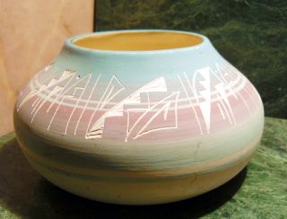 Set 2 Navajo Ute Indian Mesa Verde Pottery Colorado Hand Crafted Vase