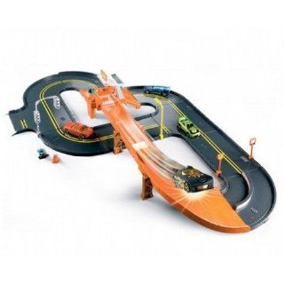 Hot Wheels Radical Roadway Play Set Car Included New