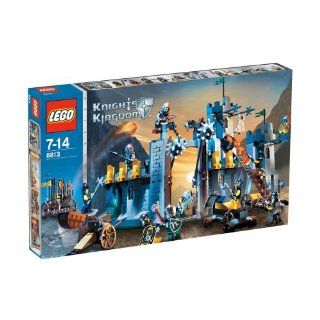 LEGO Knights Kingdom 8813   Das Tor zum Bergpass Spielzeug