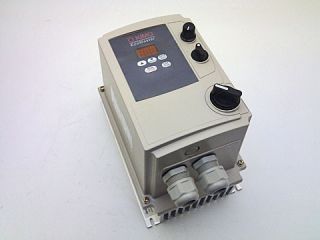 Frequenzumrichter 0,75 kW EcoMaster 0.75FQ/S230 emc NEU