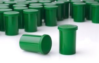 100 grüne Filmdosen mit grünem Deckel   Basteln , Dosen