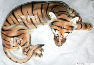 Keramik Figur Tiger liegend Keramos Chocholka 1950
