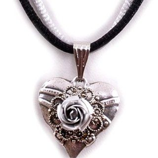 Trachtenkette Herz mit Rose an Satinband   Schwarz/Silber