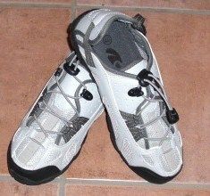 Sneakers/Freizeit/Sport/Schuhe Gr.37 Grau NEU e.t. 459