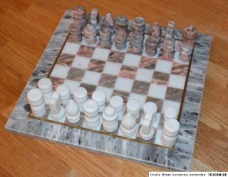 Schachspiel komplett aus Marmor mit Messingintarsie