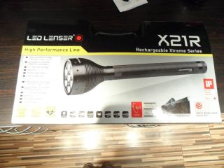Zweibrüder LED Lenser X21 R Stabtaschenlampe 1600 Lumen (Mod.12