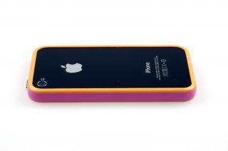 Unser Bumper (Schutzring) für das iPhone 4 besitzt Metallbuttons für