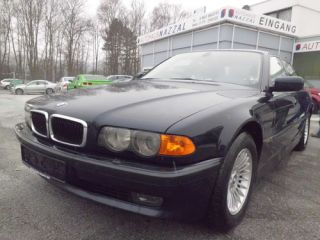 BMW 740dA I.HAND VOLL *XENON*NAVi+169*LEDER* M.2001