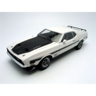 Echelle 1/18   Marque FORD   Type Mustang Mach 1   Ref LB 75199