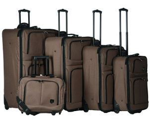 Advantages of a 5 piece Expandable Luggage Set