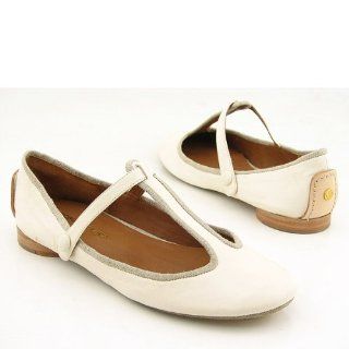 Max Azria Langdon Womens SZ 5 Ivory Bleach/Natural Flats Shoes Shoes