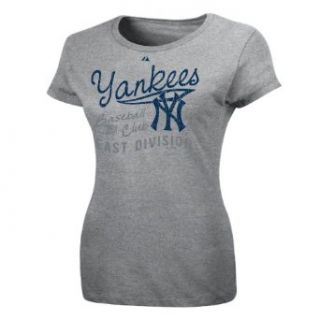 MLB New York Yankees Womens Short Sleeve Crew Neck Tee