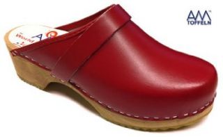 AM Toffeln 100 Swedish Wooden Clogs in Red leather Shoes